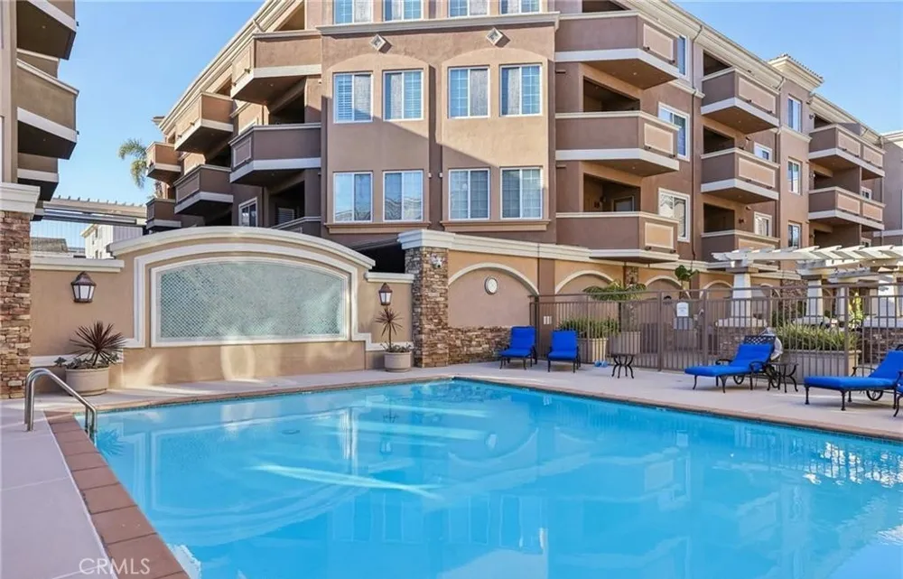 2750 Artesia #206 Redondo Beach, CA 90278