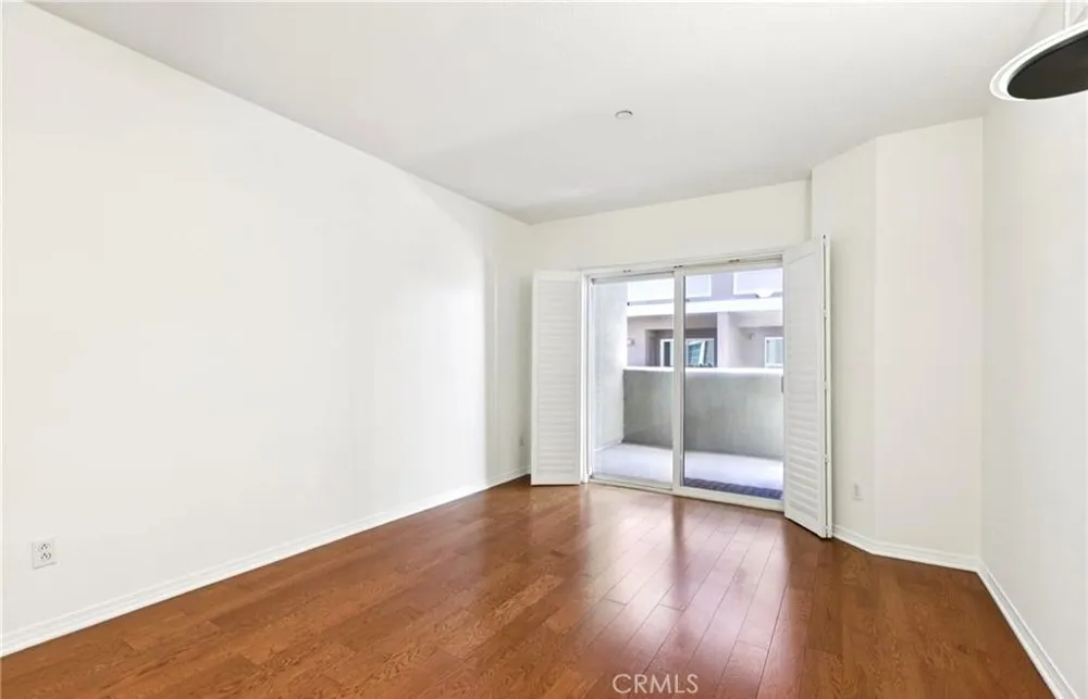 2750 Artesia #206 Redondo Beach, CA 90278