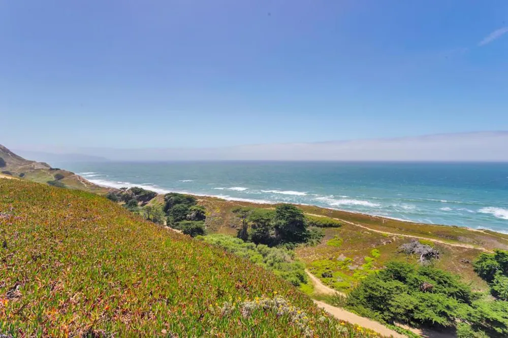 2152 Olympic Way Daly City, CA 94015