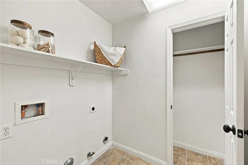 5116 Silver Clover Bakersfield, CA 93313
