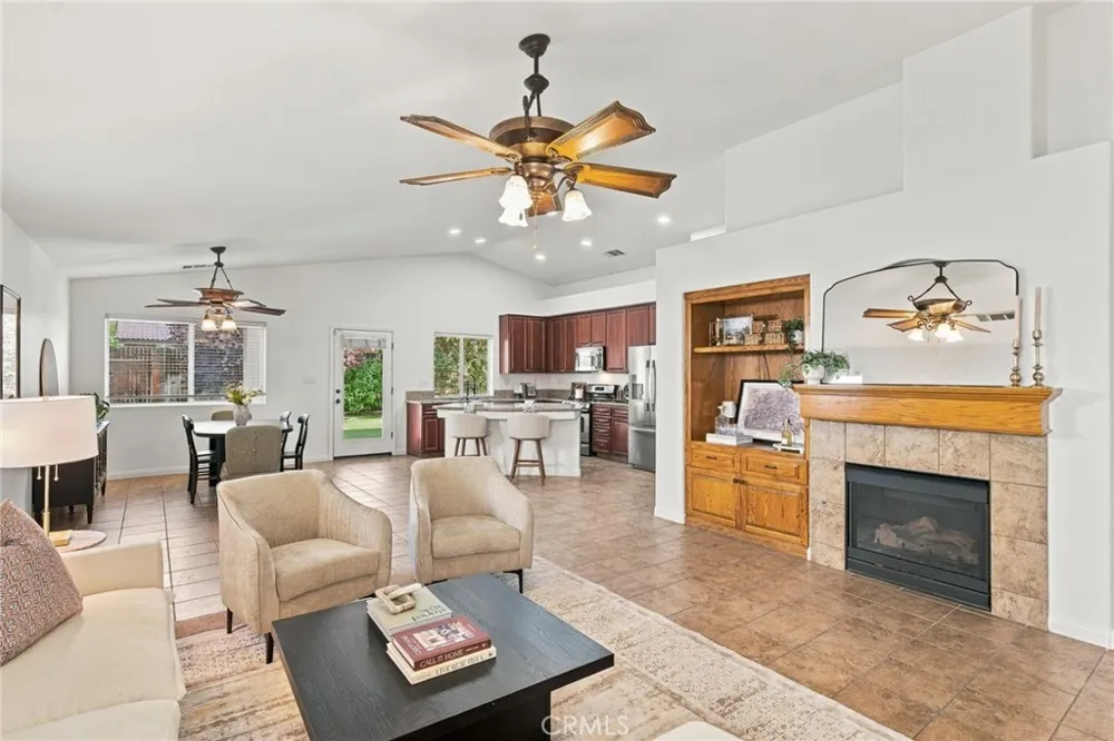 5116 Silver Clover Bakersfield, CA 93313