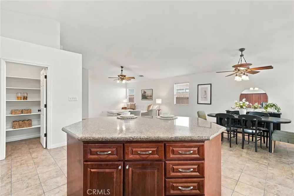 5116 Silver Clover Bakersfield, CA 93313