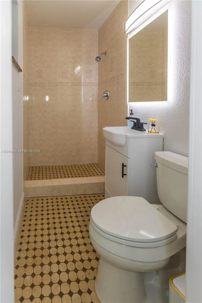 4301 SW 85th Ave Miami, FL 33155