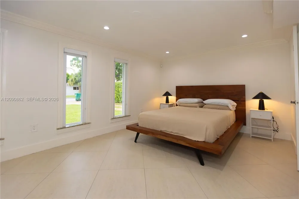 4301 SW 85th Ave Miami, FL 33155