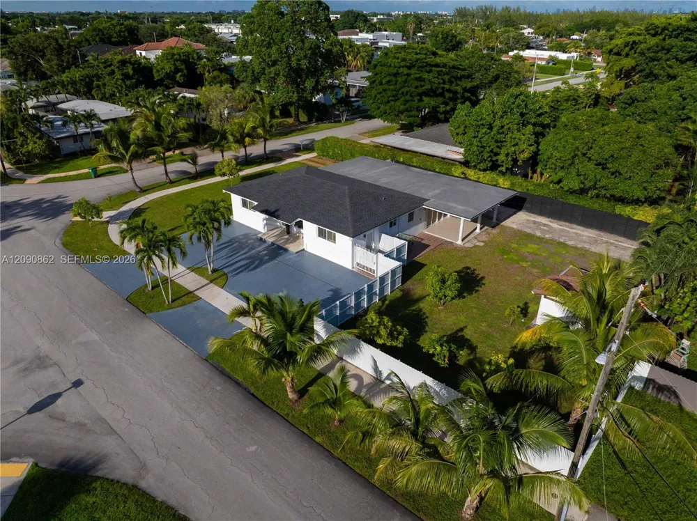 4301 SW 85th Ave Miami, FL 33155