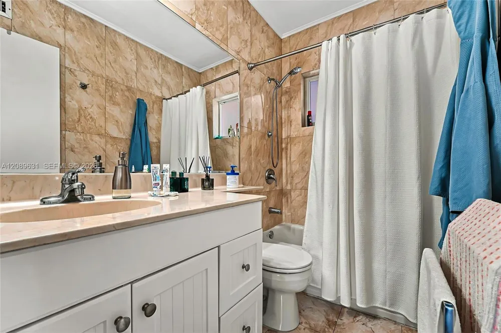 1420 Pennsylvania Ave #403 Miami Beach, FL 33139