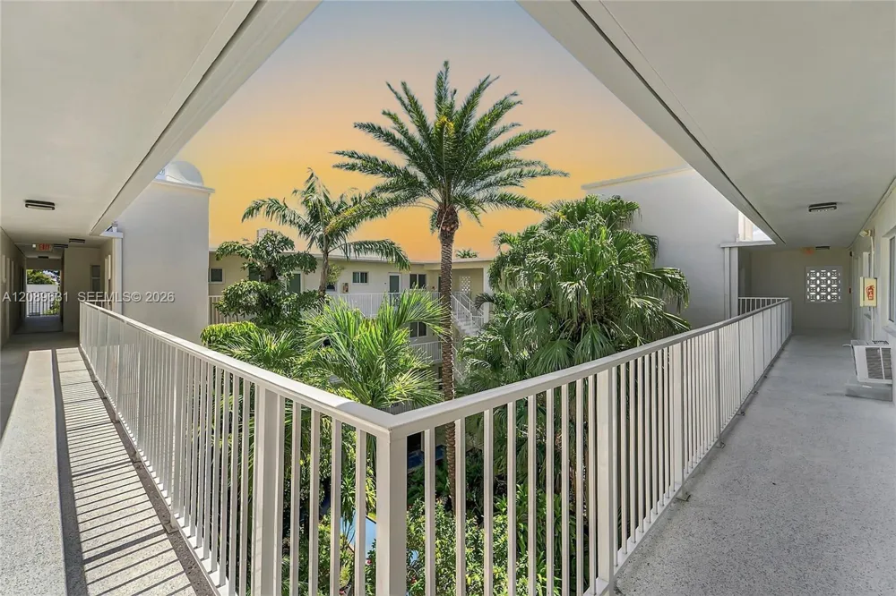 1420 Pennsylvania Ave #403 Miami Beach, FL 33139