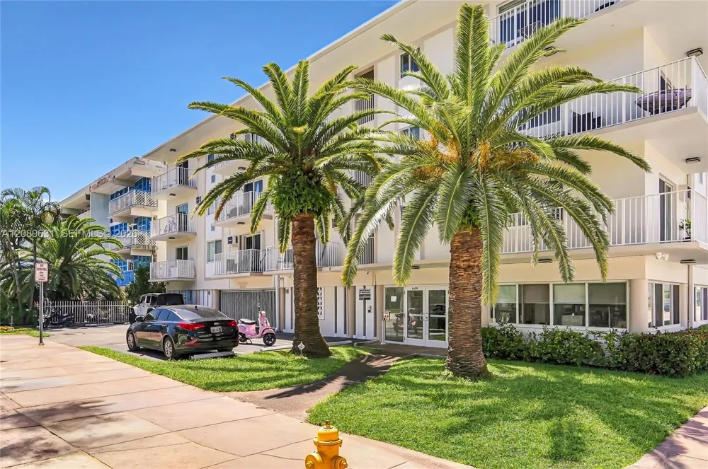 1420 Pennsylvania Ave #403 Miami Beach, FL 33139