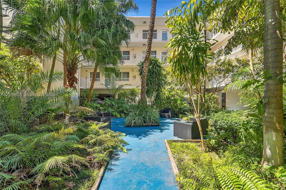 1420 Pennsylvania Ave #403 Miami Beach, FL 33139