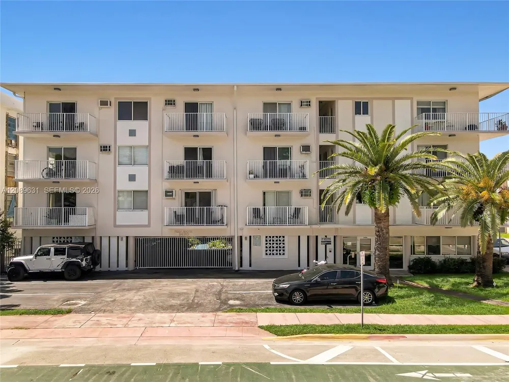 1420 Pennsylvania Ave #403 Miami Beach, FL 33139