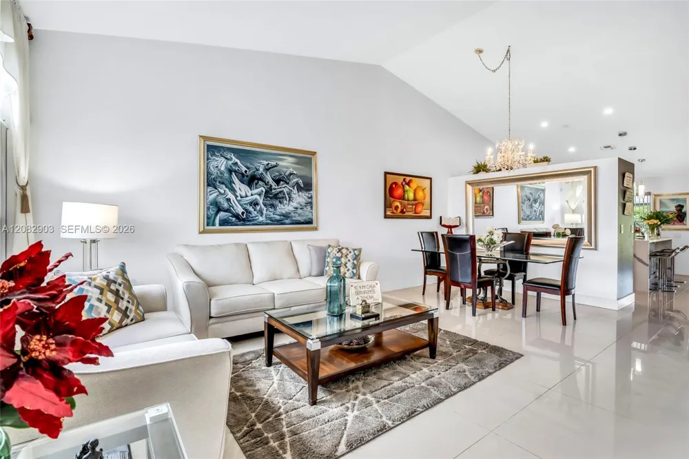 354 SW 183rd Way Pembroke Pines, FL 33029