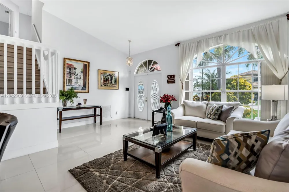 354 SW 183rd Way Pembroke Pines, FL 33029