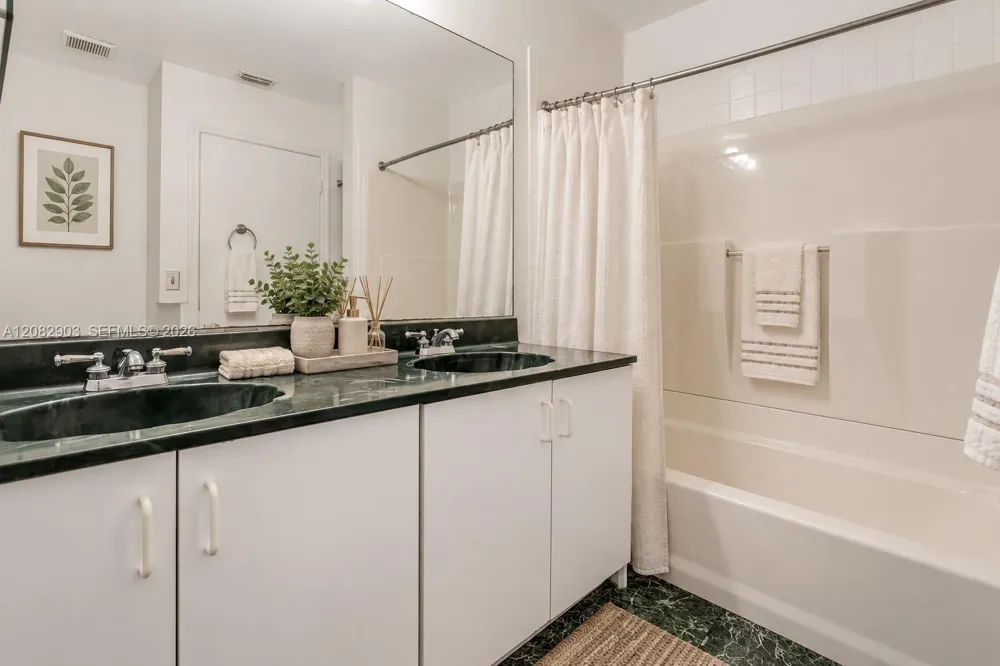 354 SW 183rd Way Pembroke Pines, FL 33029