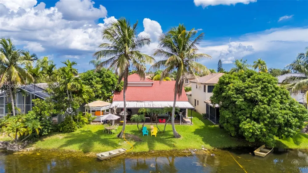 354 SW 183rd Way Pembroke Pines, FL 33029