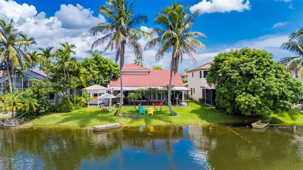 354 SW 183rd Way Pembroke Pines, FL 33029