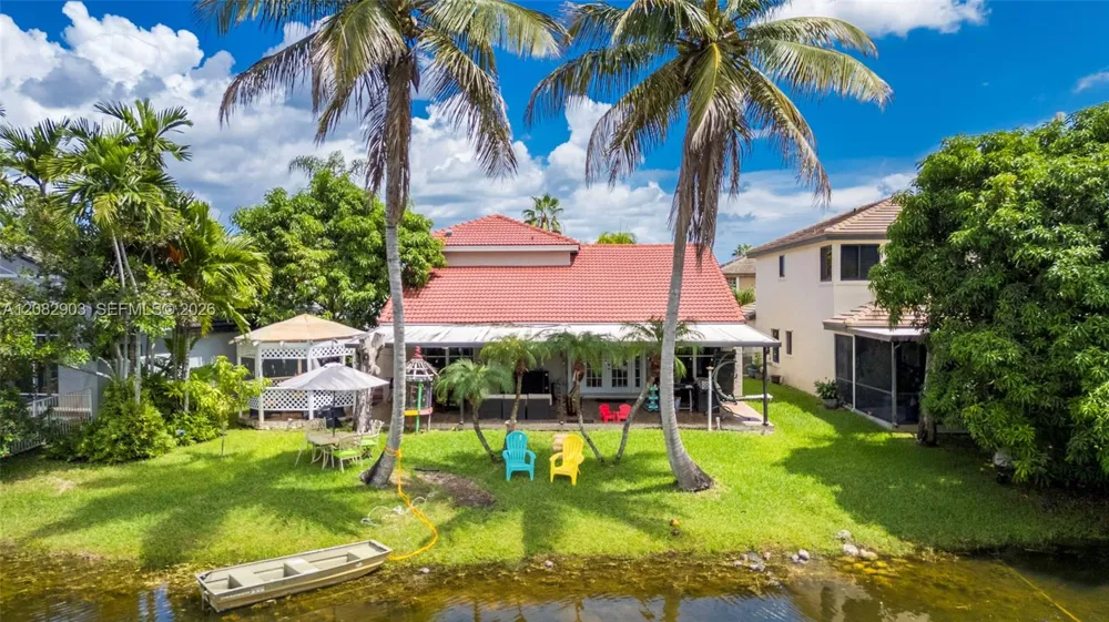354 SW 183rd Way Pembroke Pines, FL 33029