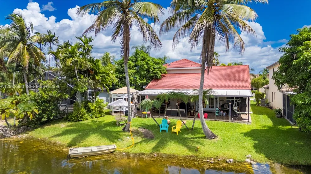 354 SW 183rd Way Pembroke Pines, FL 33029