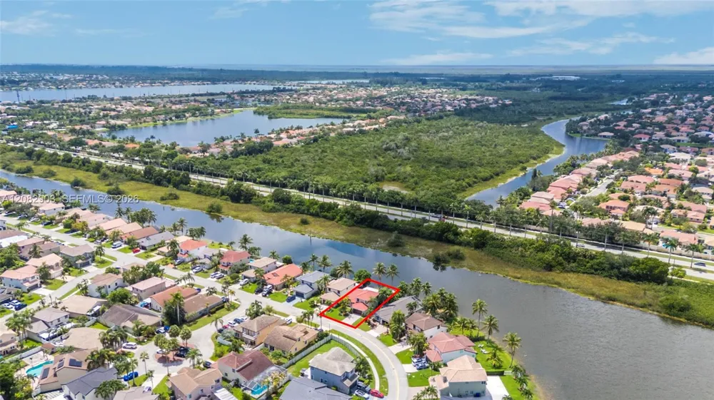 354 SW 183rd Way Pembroke Pines, FL 33029