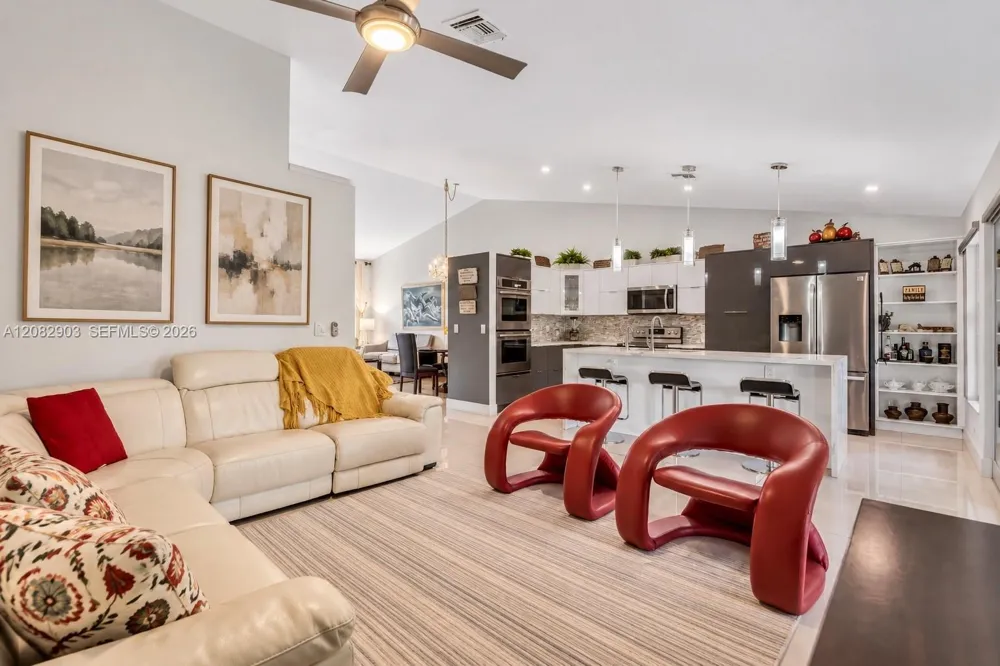 354 SW 183rd Way Pembroke Pines, FL 33029