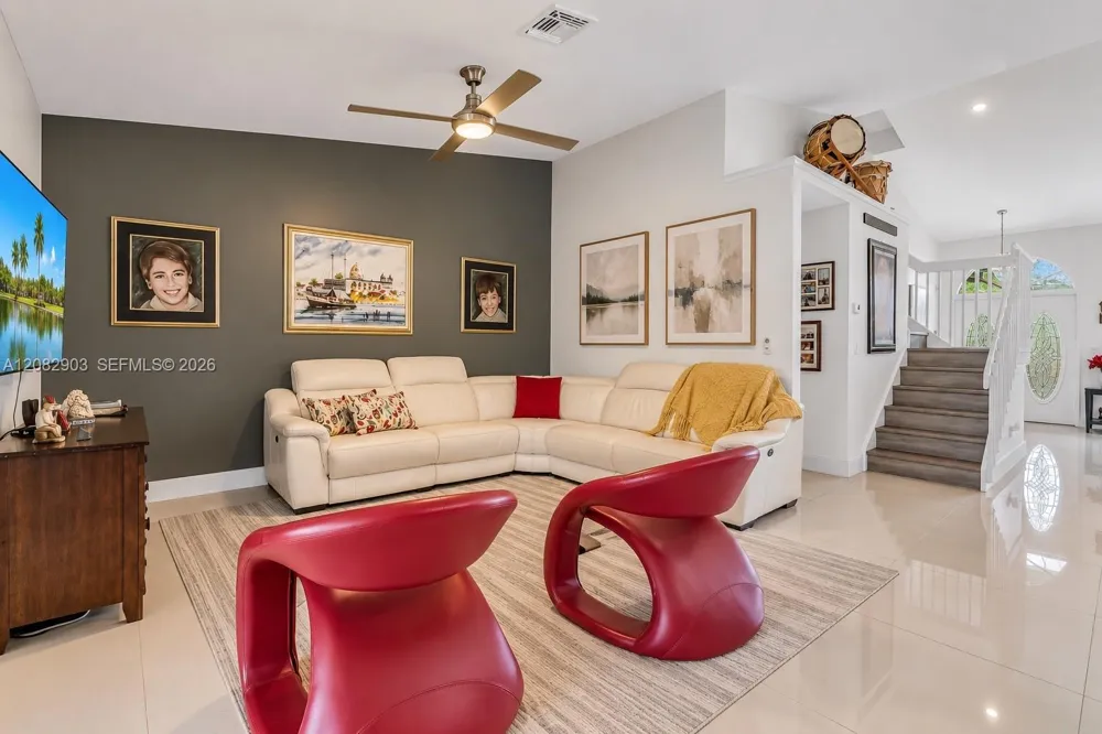 354 SW 183rd Way Pembroke Pines, FL 33029