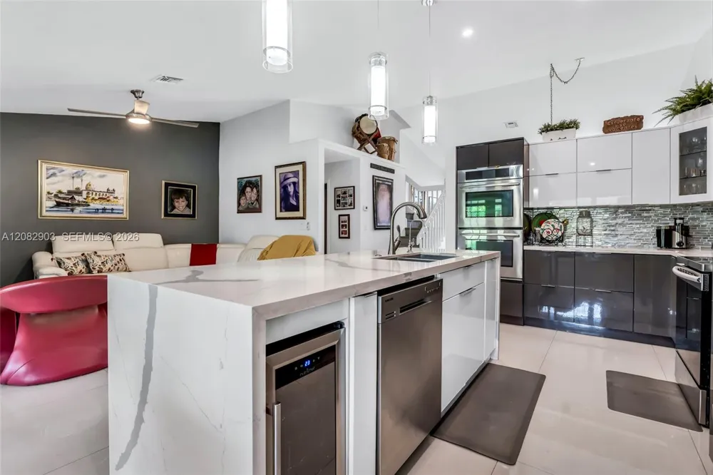 354 SW 183rd Way Pembroke Pines, FL 33029