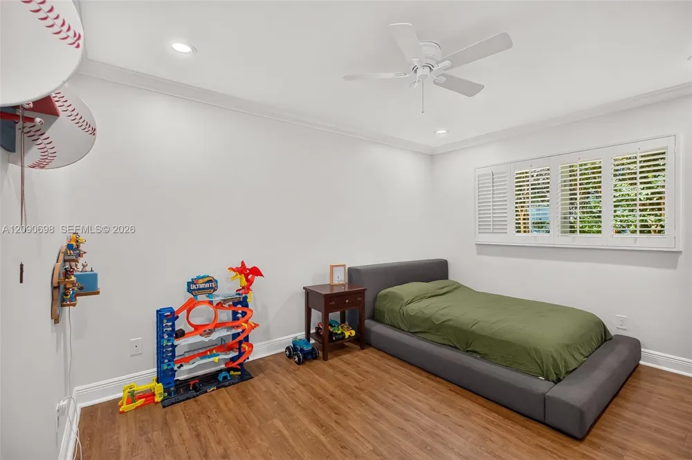 6915 SW 101st St Pinecrest, FL 33156