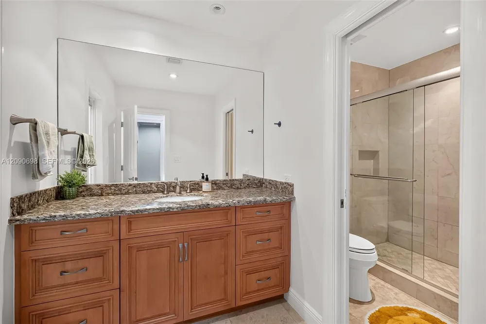 6915 SW 101st St Pinecrest, FL 33156