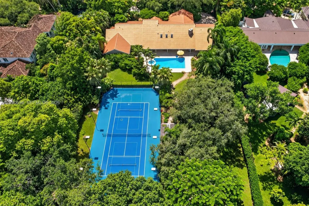 6915 SW 101st St Pinecrest, FL 33156