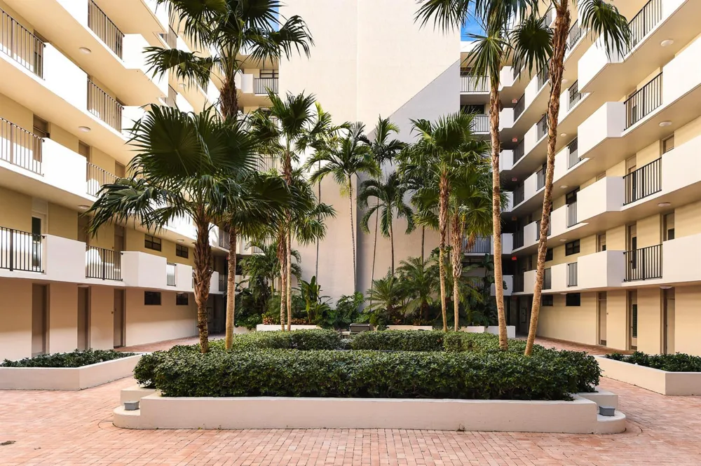145 Ocean Avenue #303 Palm Beach Shores, FL 33404