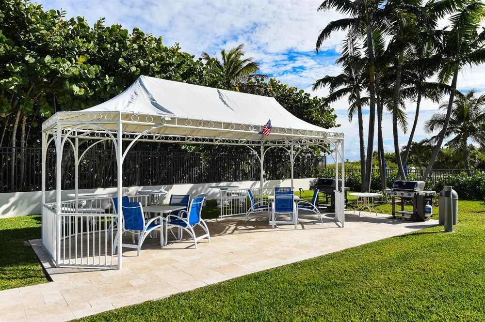 145 Ocean Avenue #303 Palm Beach Shores, FL 33404
