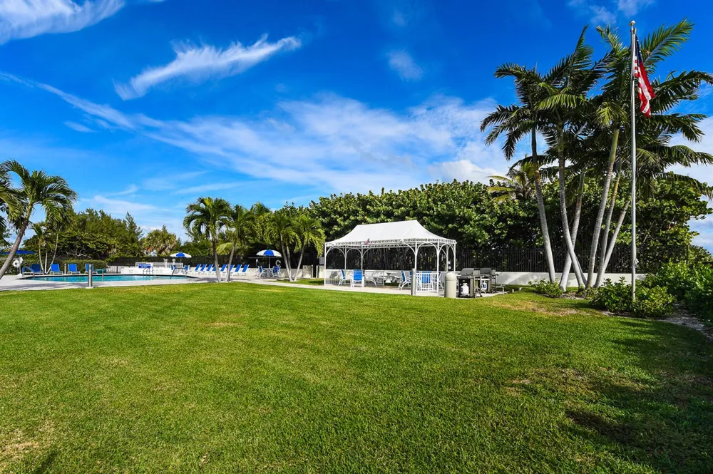 145 Ocean Avenue #303 Palm Beach Shores, FL 33404