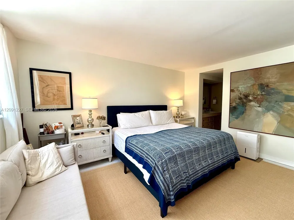 800 West Ave #435 Miami Beach, FL 33139