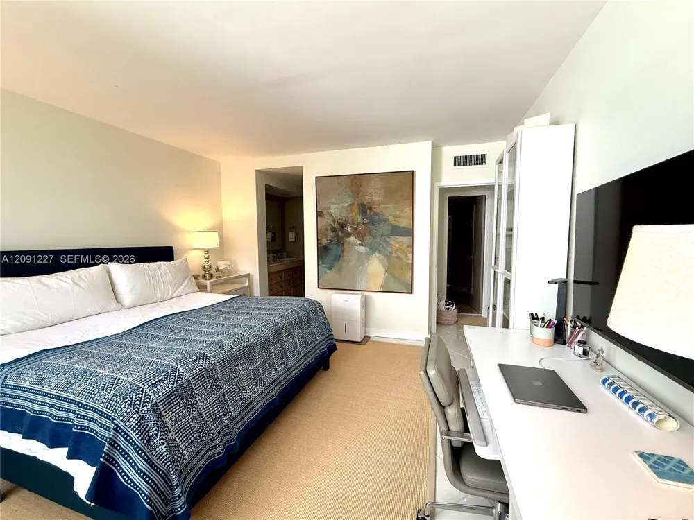 800 West Ave #435 Miami Beach, FL 33139