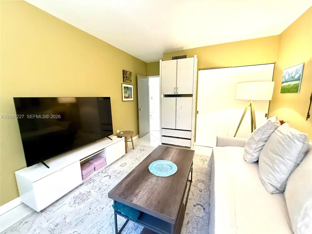 800 West Ave #435 Miami Beach, FL 33139