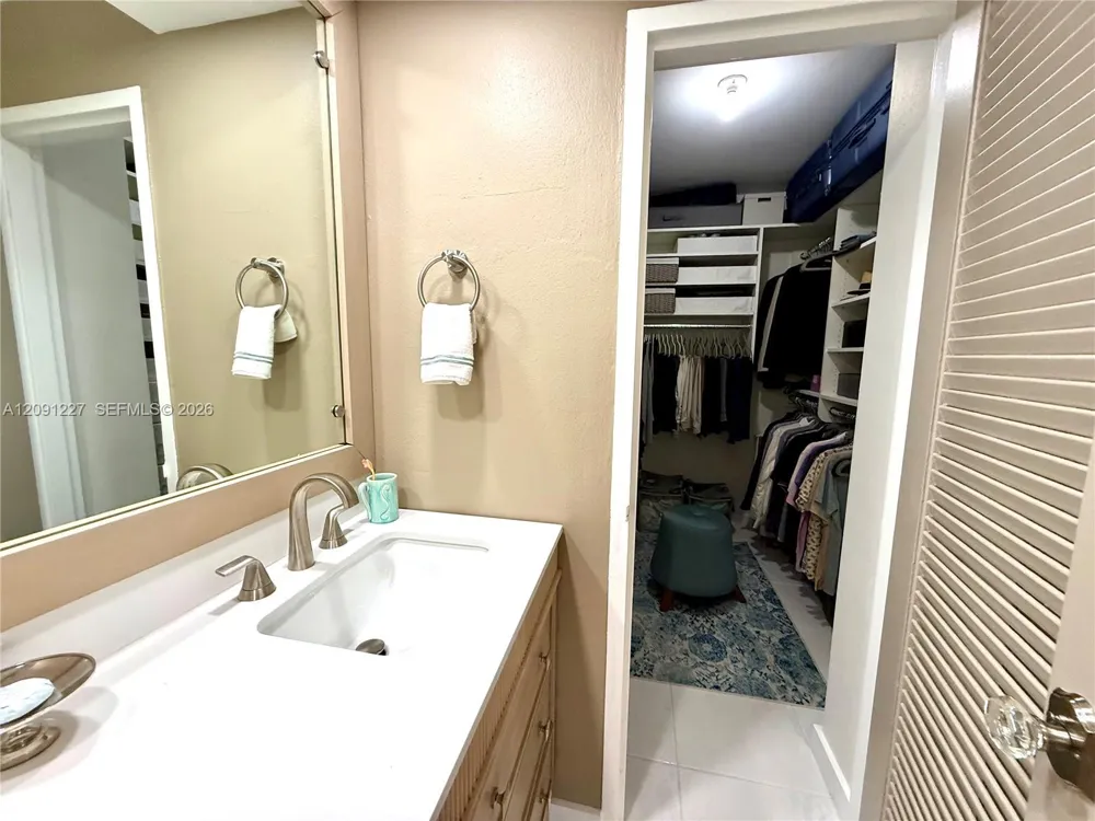 800 West Ave #435 Miami Beach, FL 33139