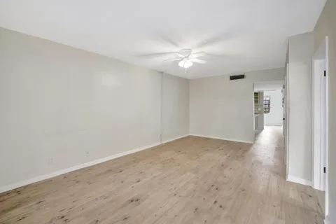 917 NE 16TH AVENUE #7