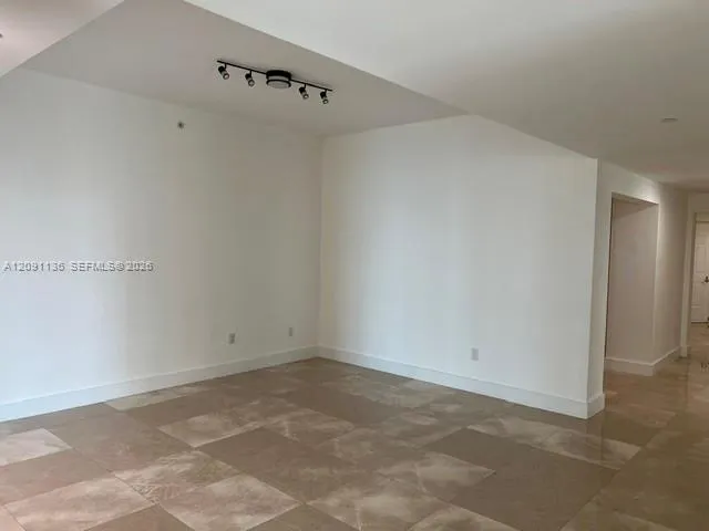 3330 NE 190th St #LPH14 Aventura, FL 33180