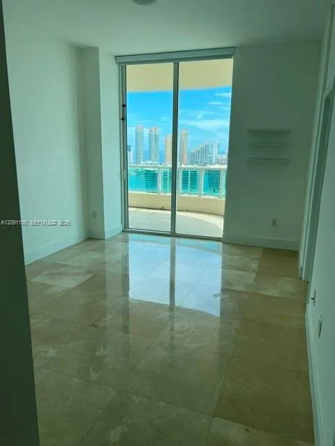 3330 NE 190th St #LPH14 Aventura, FL 33180