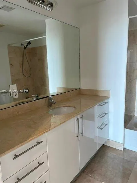 3330 NE 190th St #LPH14 Aventura, FL 33180