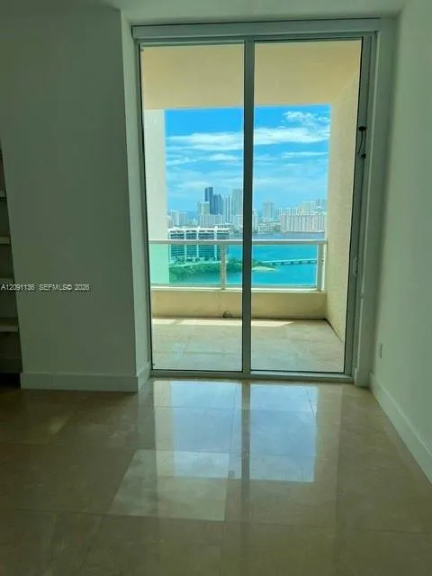3330 NE 190th St #LPH14 Aventura, FL 33180