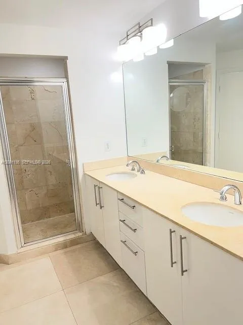3330 NE 190th St #LPH14 Aventura, FL 33180