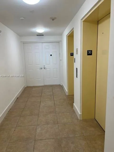 3330 NE 190th St #LPH14 Aventura, FL 33180