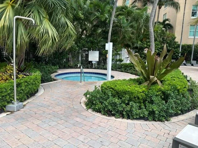 3330 NE 190th St #LPH14 Aventura, FL 33180