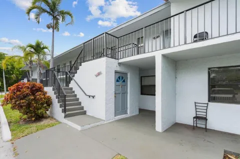 4885 LAKE ARJARO DRIVE #4819