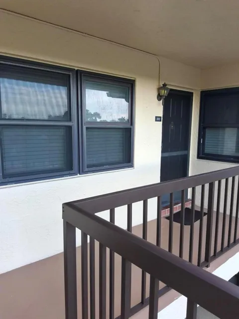 4693 E LUCERNE LAKES BOULEVARD E #202