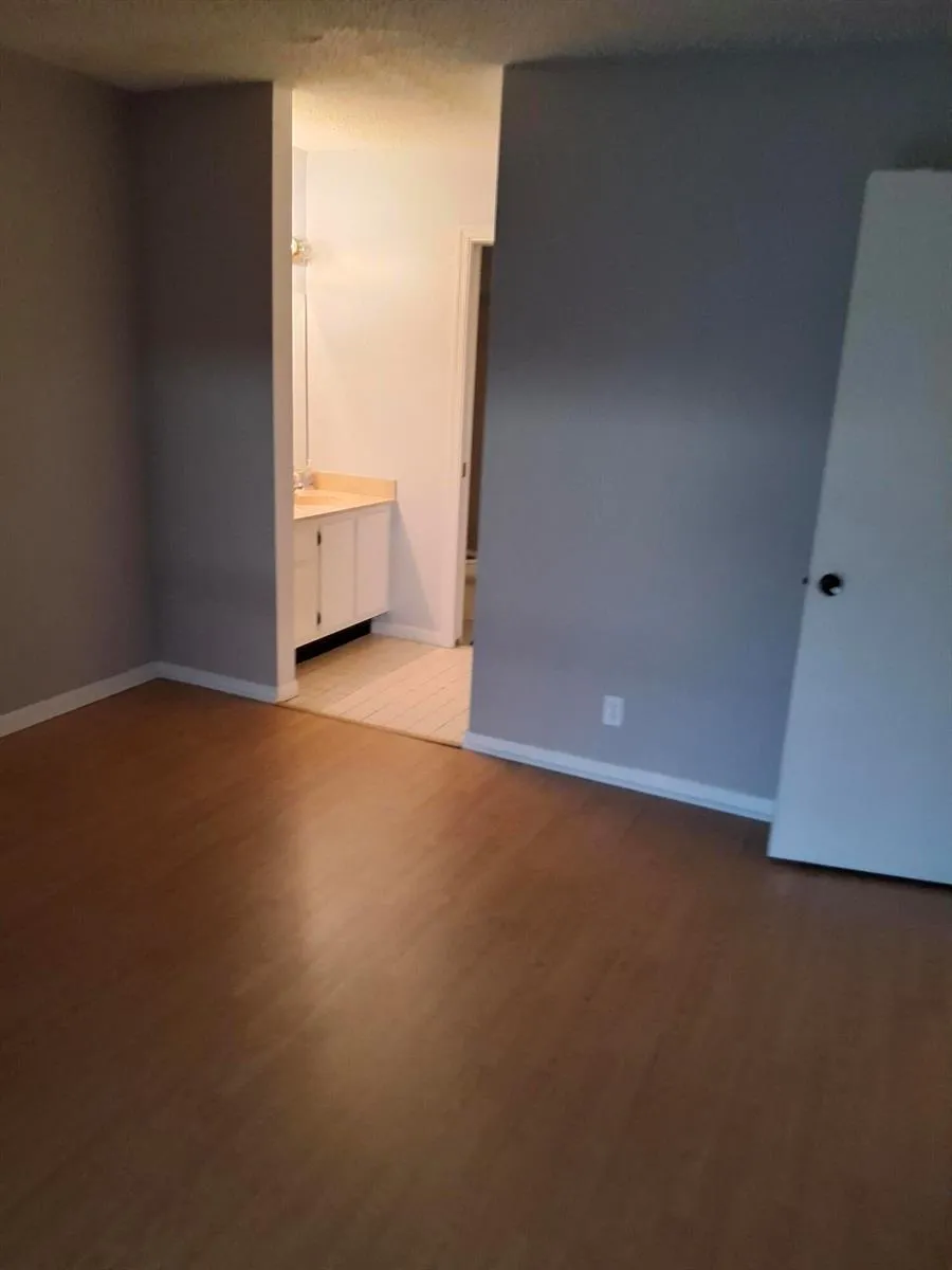 4693 E LUCERNE LAKES BOULEVARD E #202 Lake Worth, FL 33467