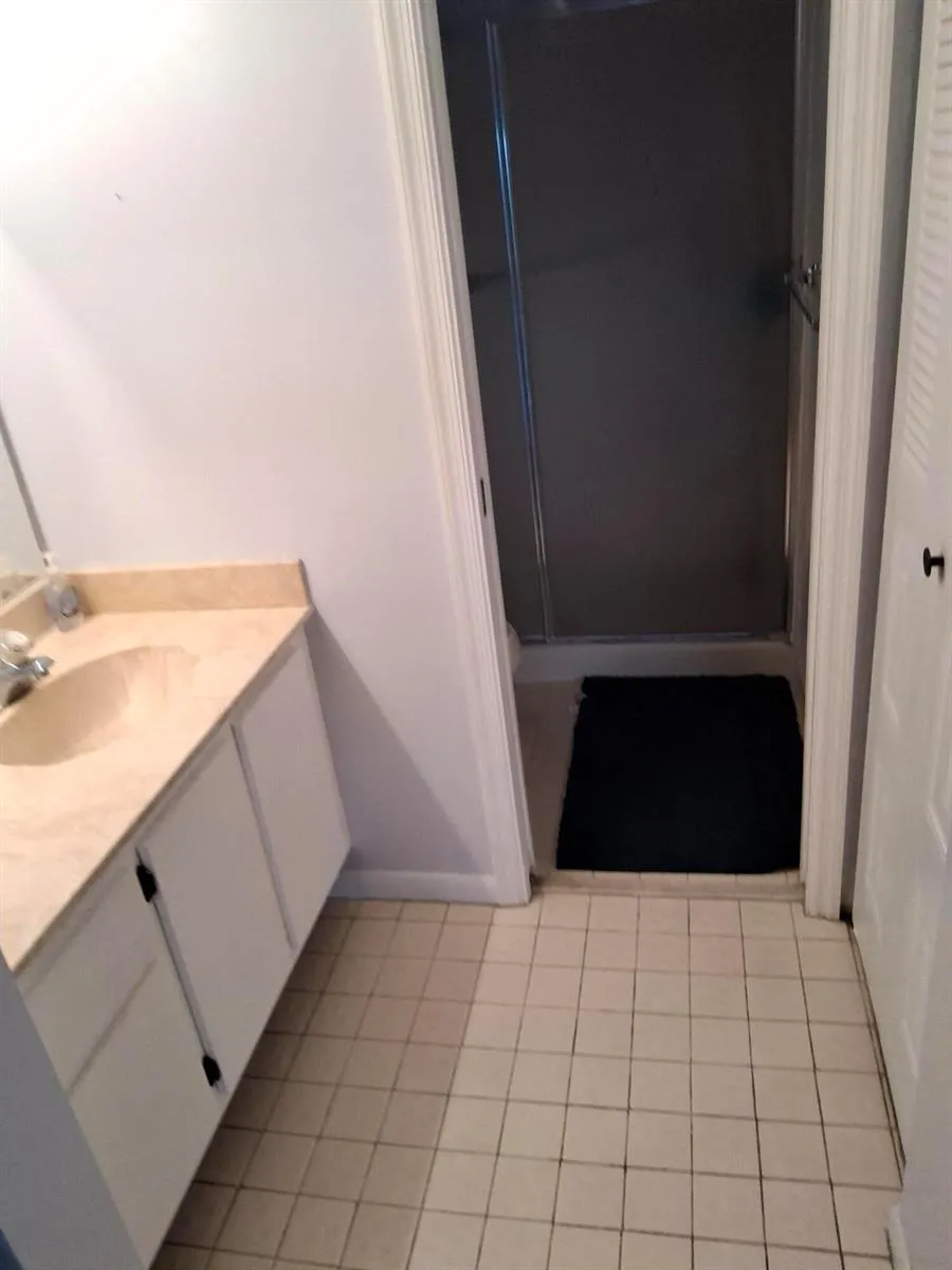4693 E LUCERNE LAKES BOULEVARD E #202 Lake Worth, FL 33467
