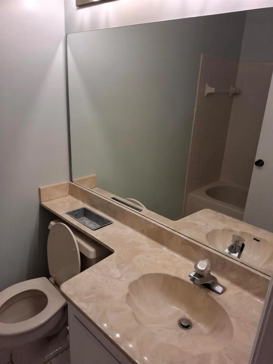 4693 E LUCERNE LAKES BOULEVARD E #202 Lake Worth, FL 33467