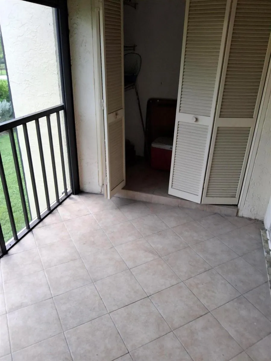 4693 E LUCERNE LAKES BOULEVARD E #202 Lake Worth, FL 33467