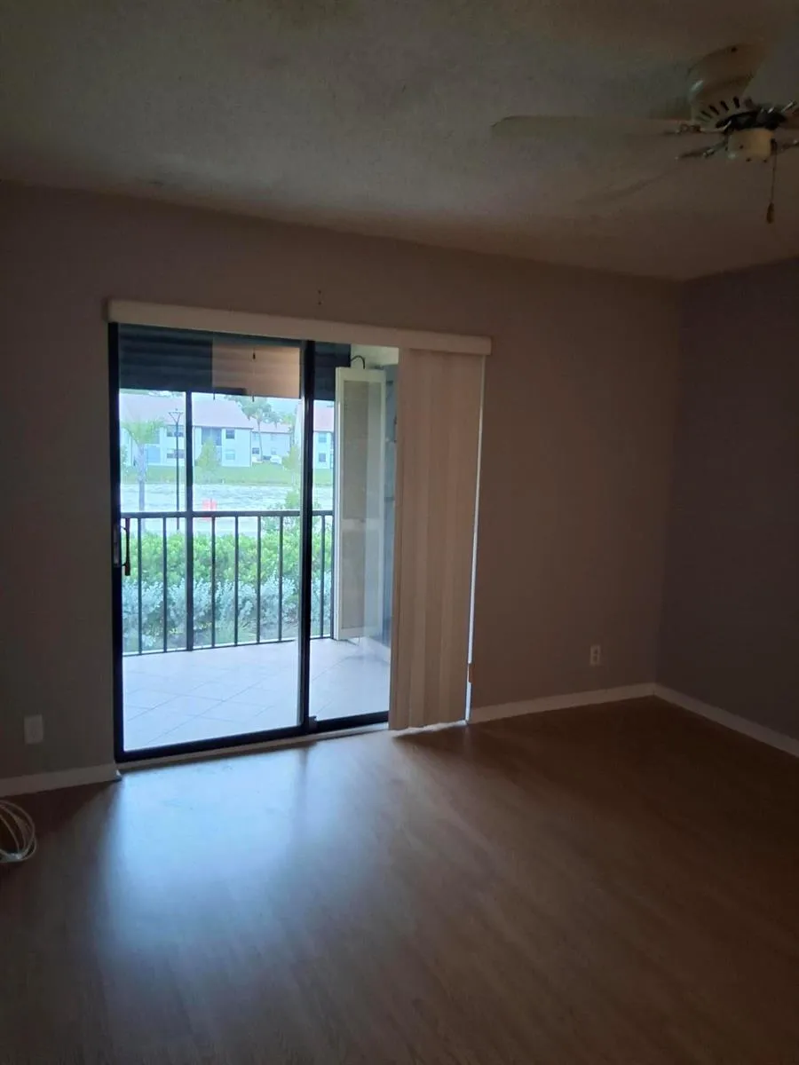 4693 E LUCERNE LAKES BOULEVARD E #202 Lake Worth, FL 33467